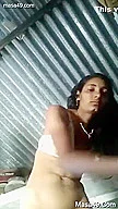 Today Exclusive-village Girl Strip Her Cloths And Shows Nude Body