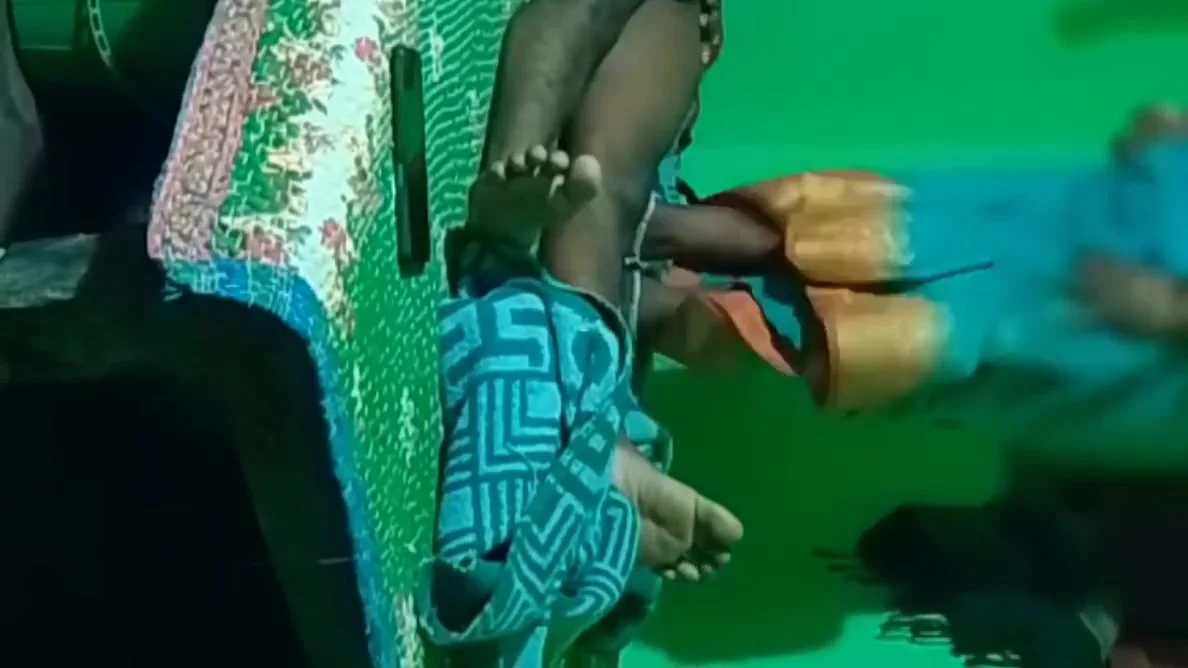 Hindi Sex In Bhojpuri Ko Raat Me Jabaddas Chudae Kiya