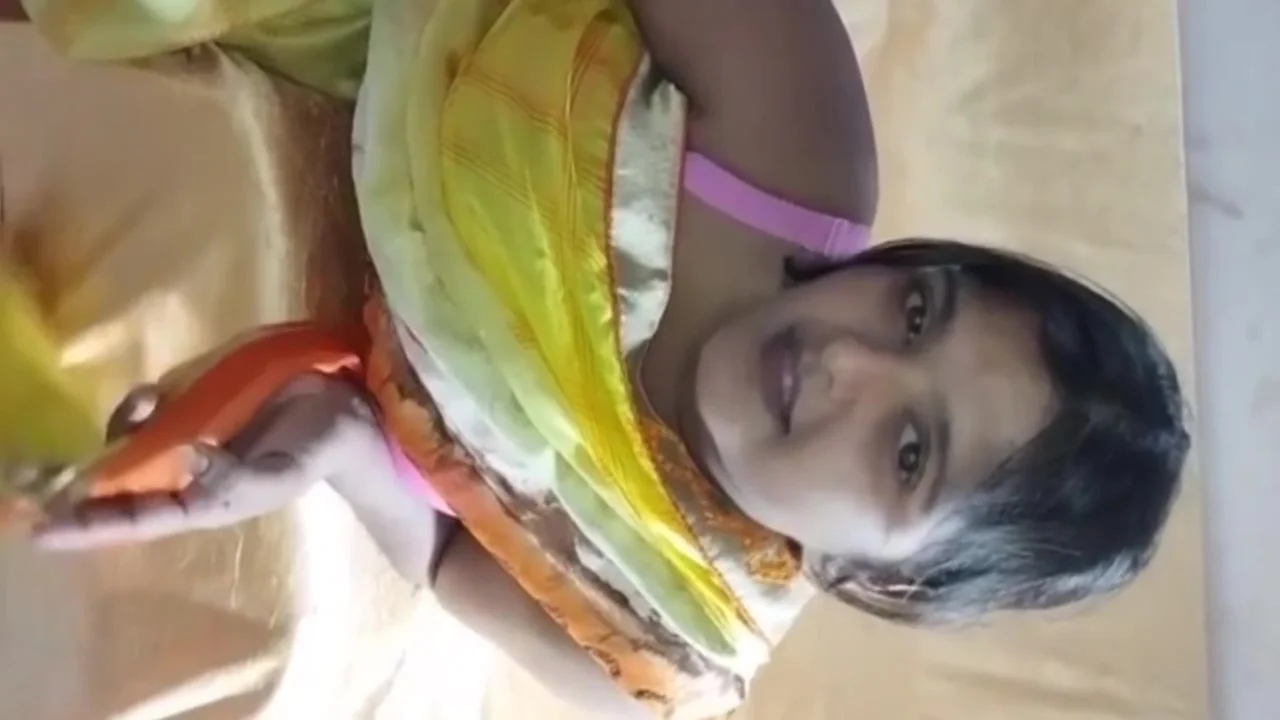 Indian First Time Jija Ne Apni Sali Sofia Ki Gaand Maari With Hindi Audio