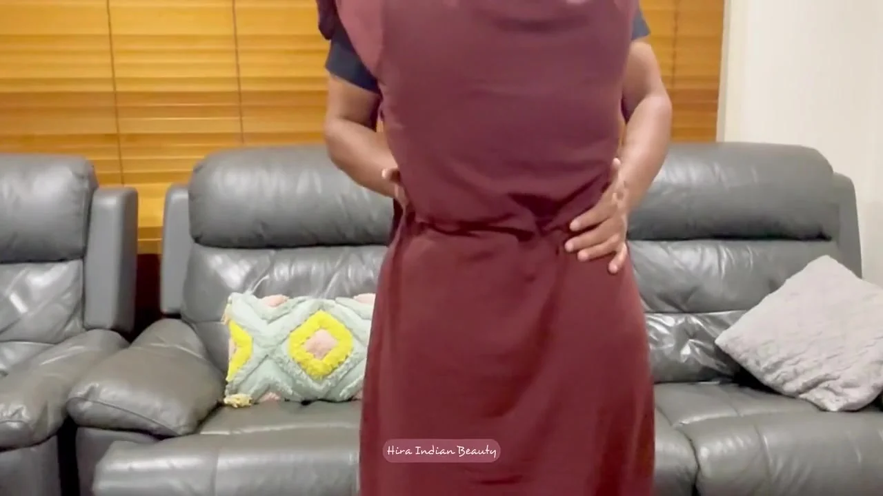 Cute Muslim Wife Hira: Sensual Hugs & Kisses In Hijab - Milf Big Ass Press - Pussy Fingering