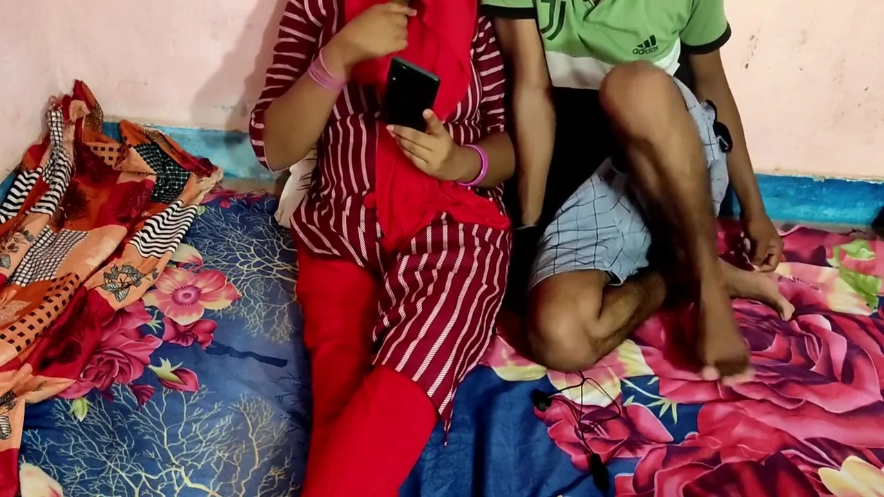 Malkin Had Sex With Servant Raju While Watching Movie