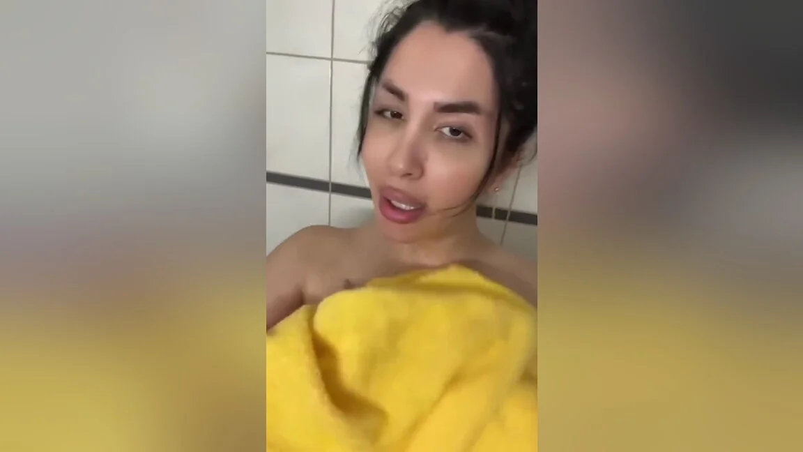 Mira David, Sara Blonde And Mia Khalifa In Mira Nouri Bath