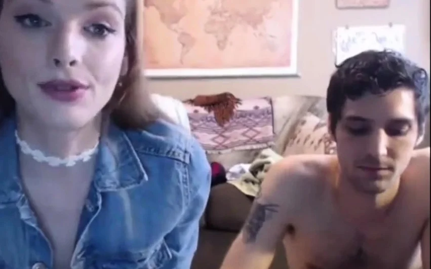 Sexy Babes First Time on Webcam