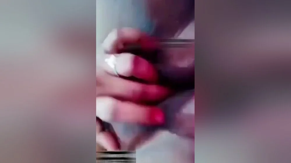 Today Exclusive- Sexy Desi Girl Showing Nude Body On Video Call