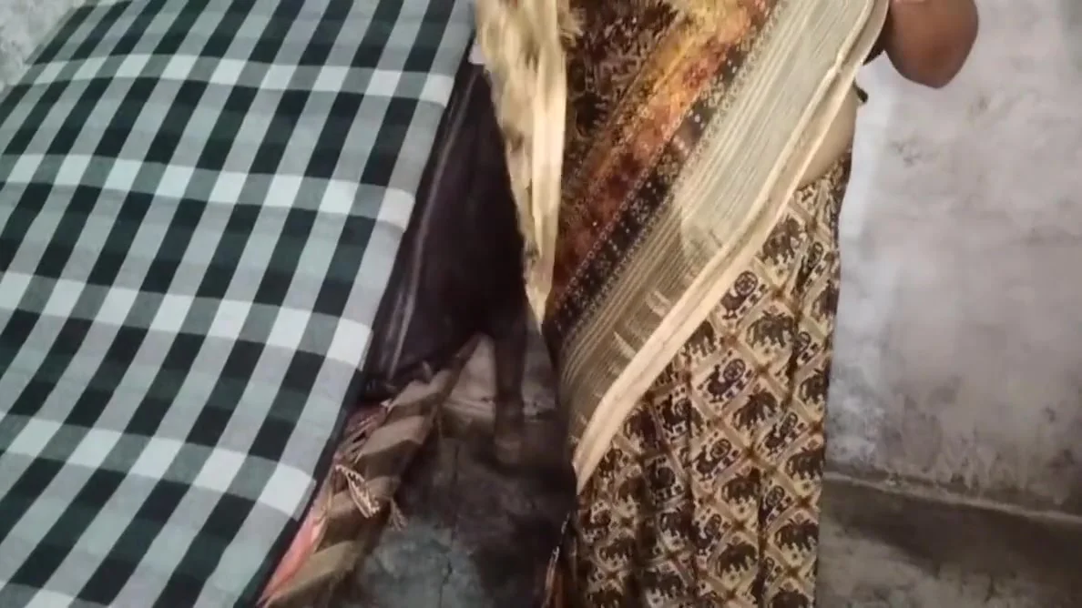 The Villages Beautiful Stepsister-in-law Was Fucked By Her Stepbrother-in-law For Some Time And Put Semen In Her Mouth (hindi Audio) With Devar Bhabhi