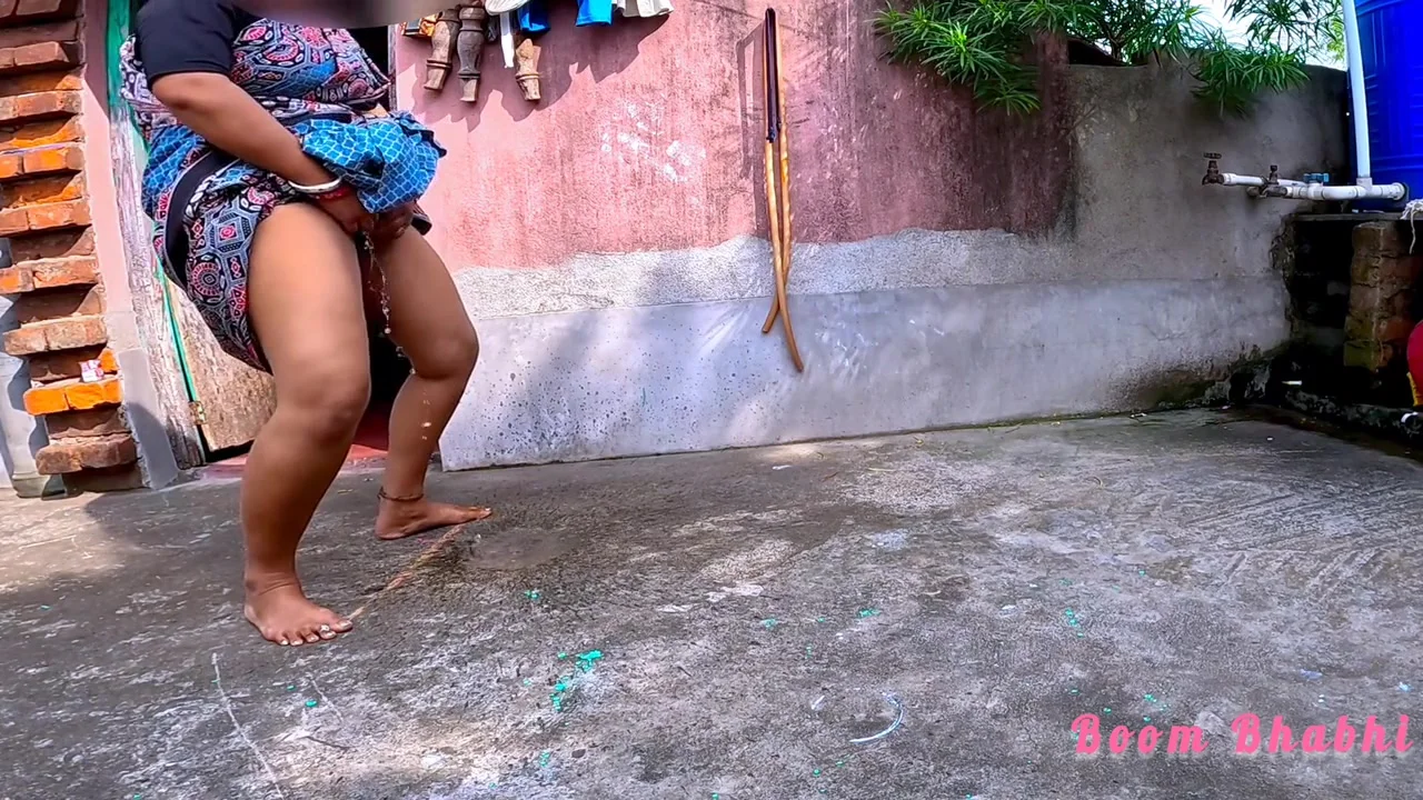Indian Bhabhi Standing Pee