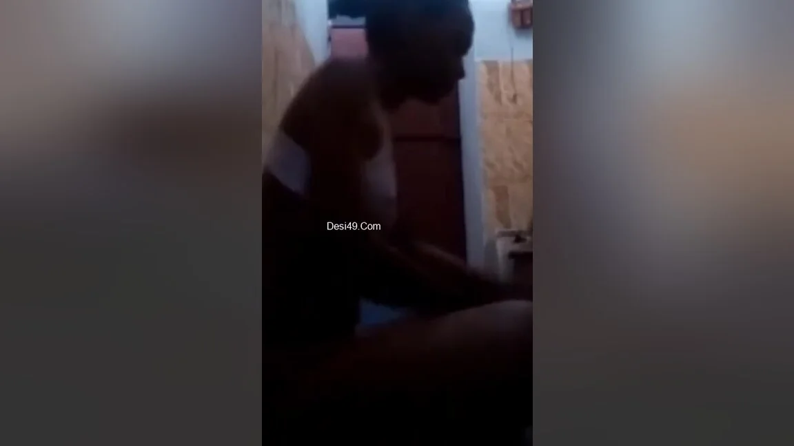 Today Exclusive- Desi Village Girl Showing Her Boobs And Pussy 6