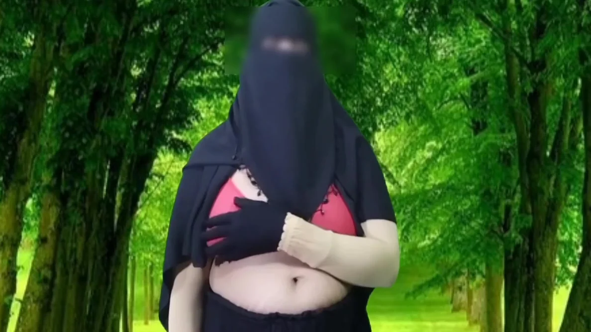 Bangladeshi Housewife