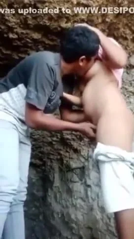Young Indian College Friends Outdoor Sex Mms