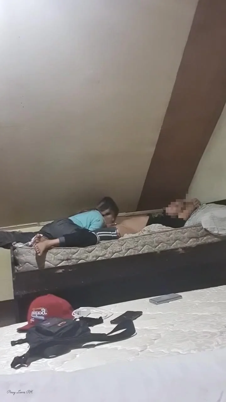 Fucking My Horny Roommate While Her Boyfriend Is Not Around