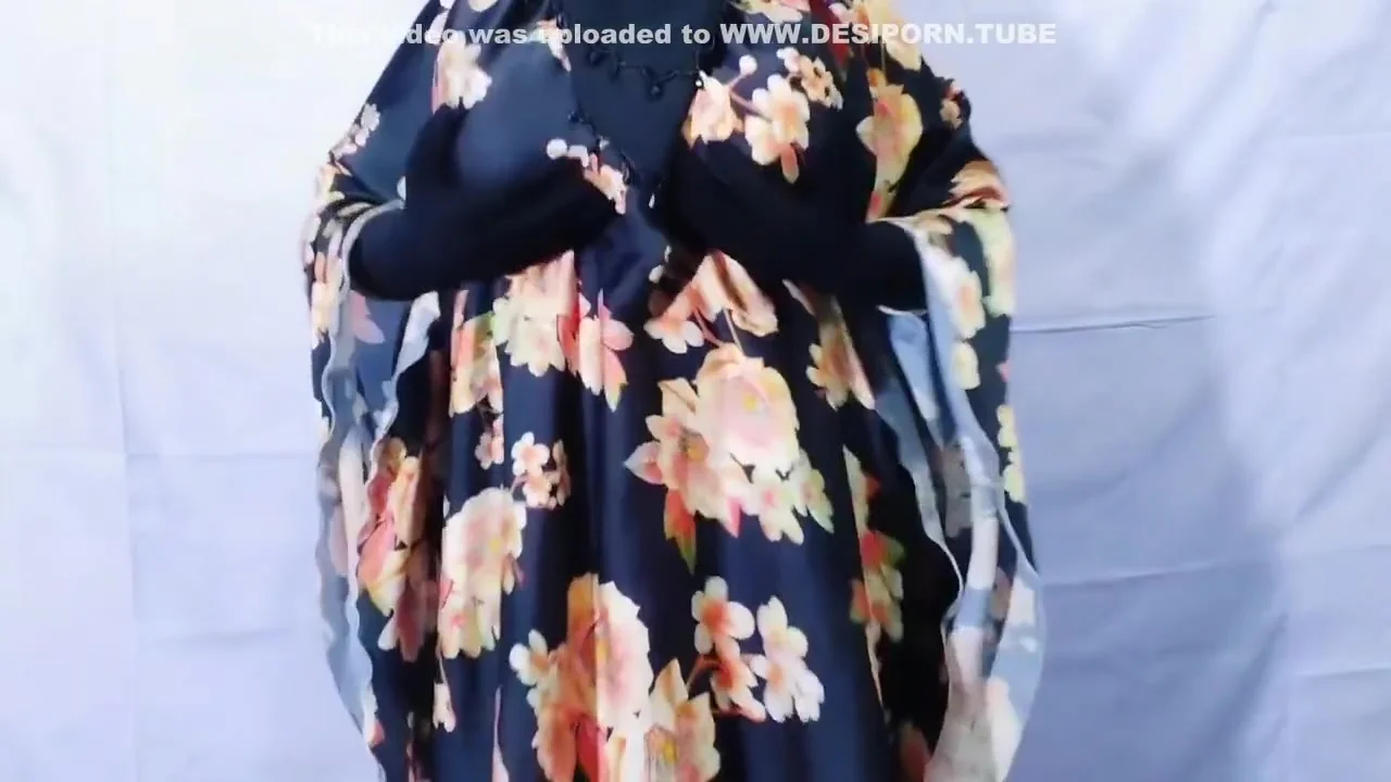 Indian Beautiful Village Housewife Having Sex In The Room - Clear Hindi Audio