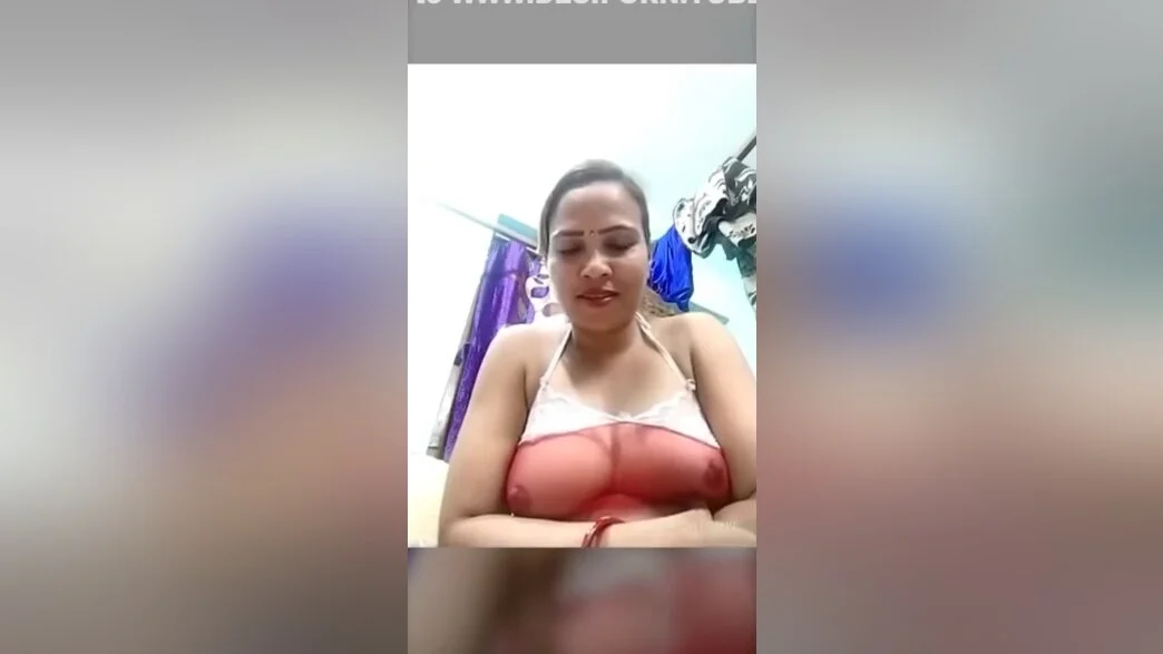 Today Exclusive- Bhabhi Play With Boobs