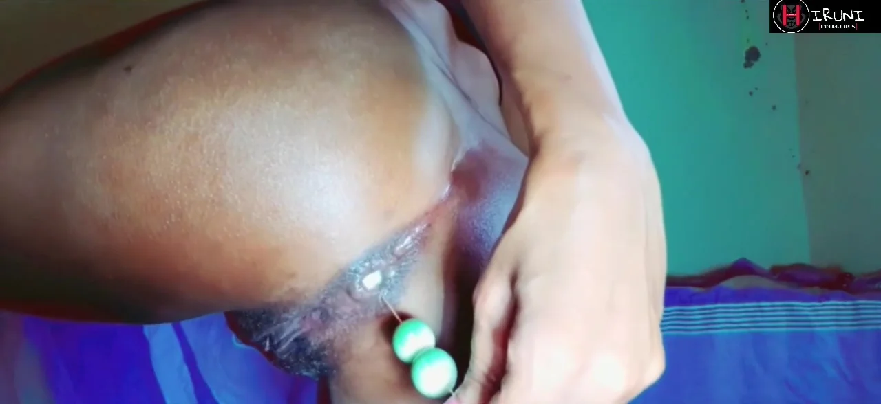 Desi Girl Fingering Pussy And Anal Fisting