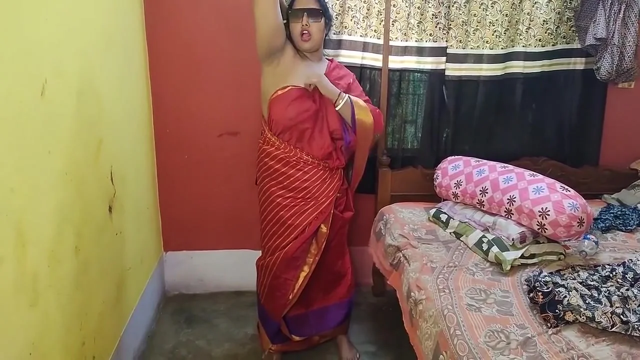 Bengali Showing Her Juicy Asshole And Twerking Herself In Her Bedroom