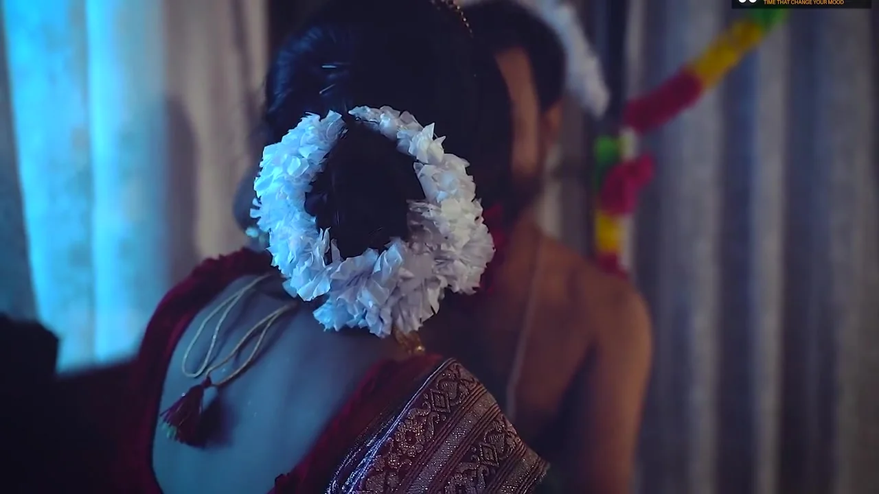 Nai Nawali Dulhan Ne Shadi Ke Din Hi Apne Ex Boyfriend Ke Sath Chudai Kia Pati Ke Samne ( Hindi Audio )