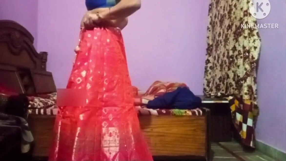 Indian Married Bhabhi Wear Lehanga For Her Husband To Fucking Her Pussy