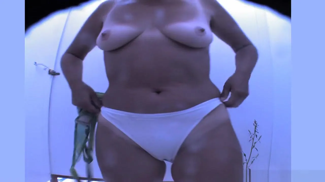 Incredible , Amateur, Beach Scene