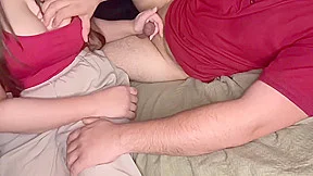 Desi Pakistani Big Boobs Girlfriend Giving Handjob In Hotel Room