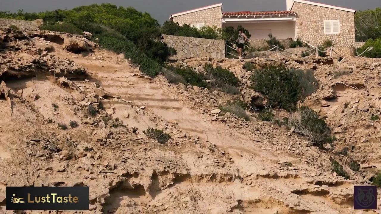 Sex On A Desert Island, Or Almost! I Suck It And They Catch Us! Amateur Lusttaste 4k