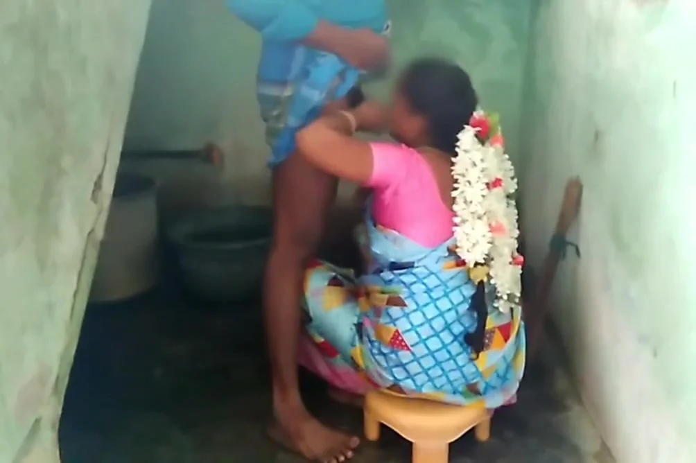 Desi Aunty Blowjob Husband Coock - 18 Years