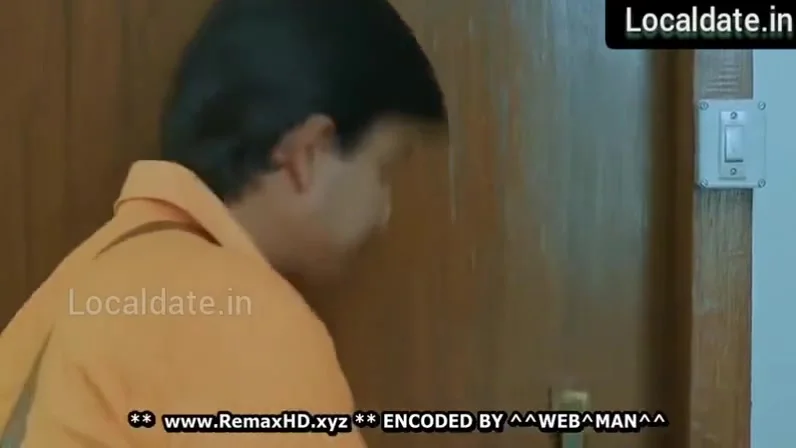 Dhudh Wala Banke Bhabhi Ke Dhudh Dabaye