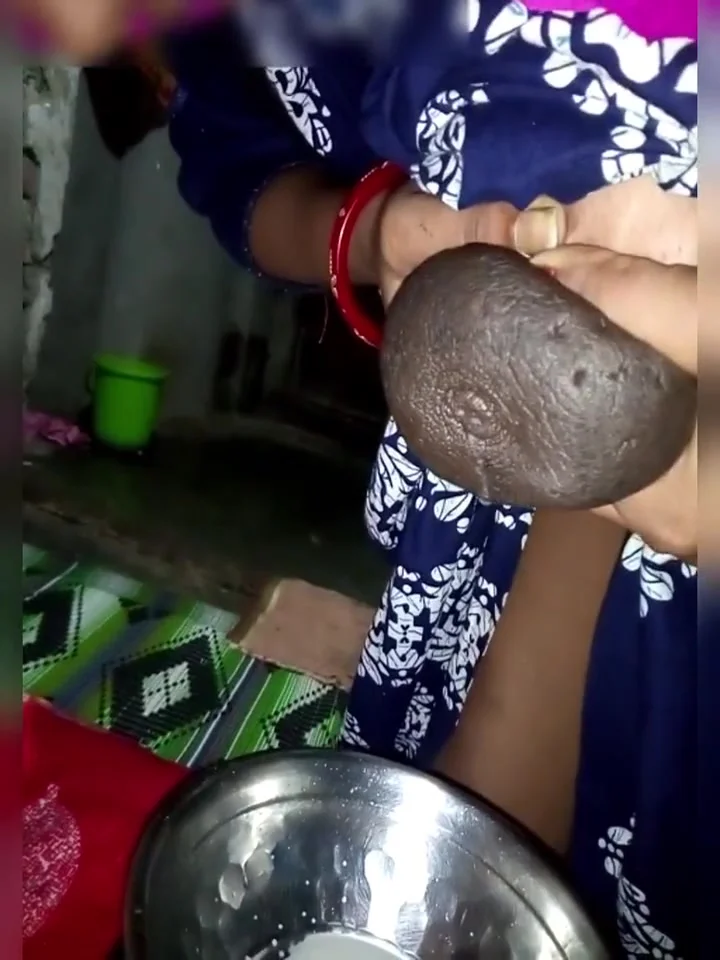 Milk Desi Girl Boobs Pressing Nipple With Milk