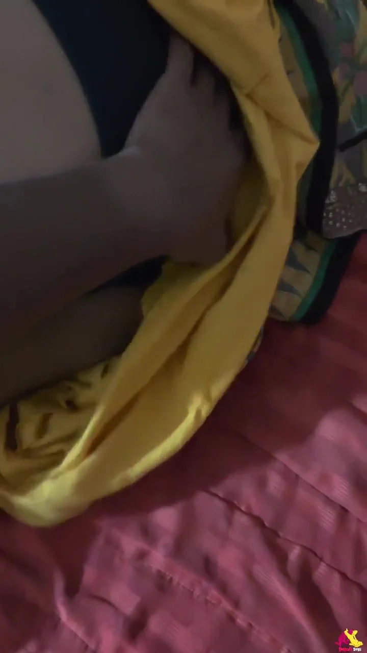 Indian Desi Tight Pussy First Time Xxx Video, Desi Hot Beautiful Women Xxx In Village With Village Bhabhi