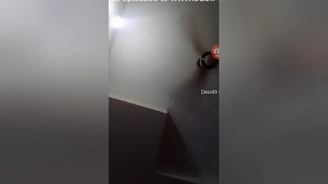 Today Exclusive-desi Girl Shows Her Big Boobs