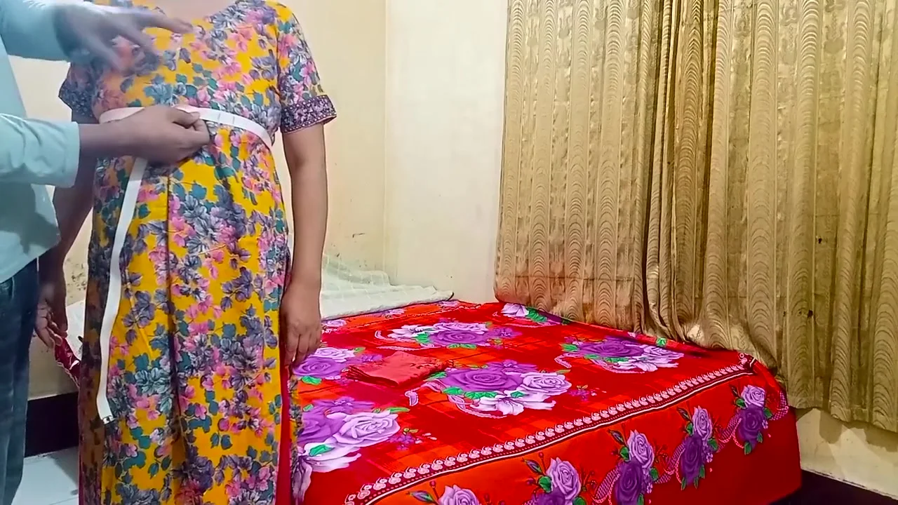 Sexy Went To Taylor To Stitch A Blouse For The Wedding