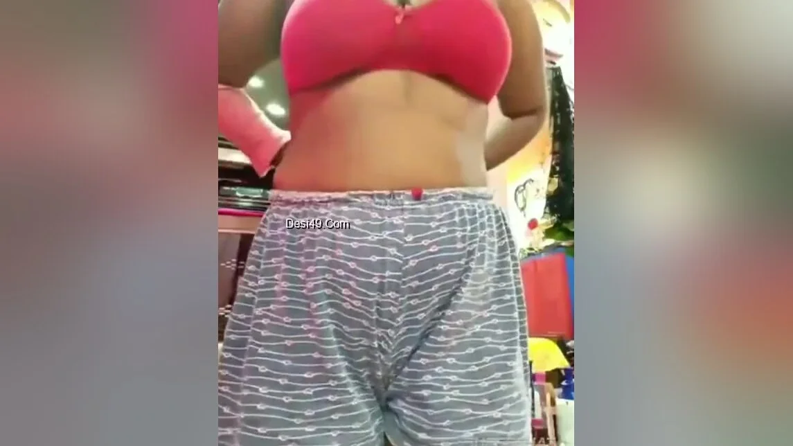 Today Exclusive -sexy Kolkata Girls Showing Big Boobs 1