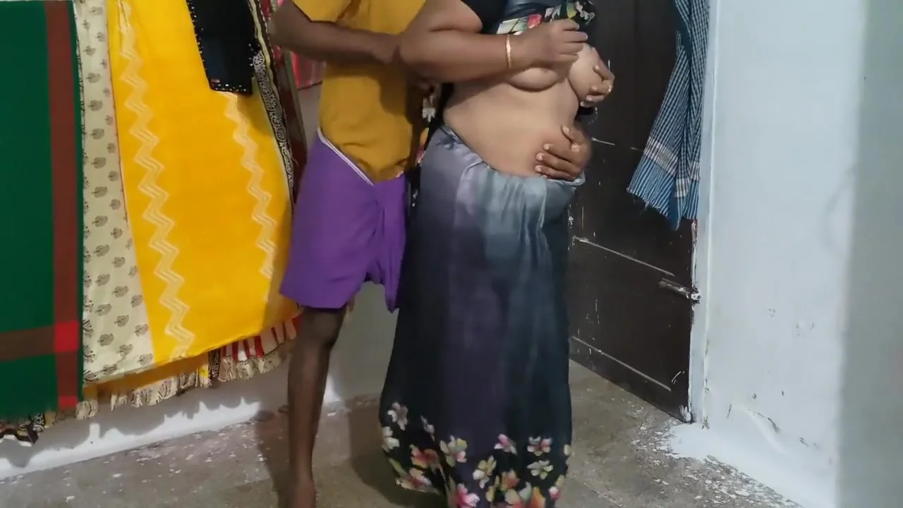 I Hugged The Tamil Stepmother And Lifted Her Up And Had Hot Sex With Her