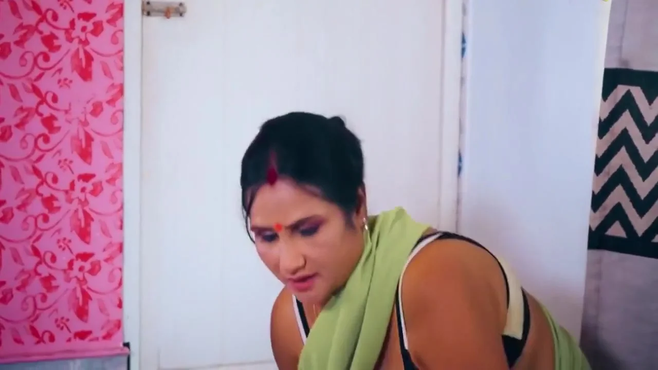 House Owner Seduced His Sexy Servant While His Wife Was Away From Home