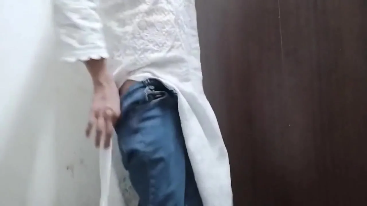 Abbu Jaan Ne Muze Chod Kar Pregnant Kar Diya