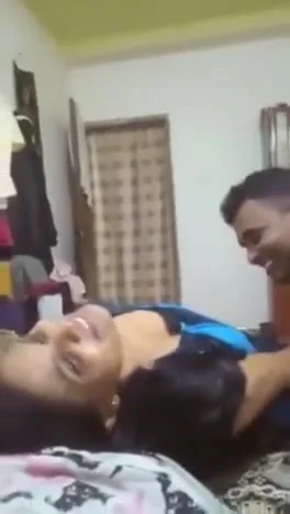 සැමියා පැමිණීමට පෙර ඉක්මන් කරන්න