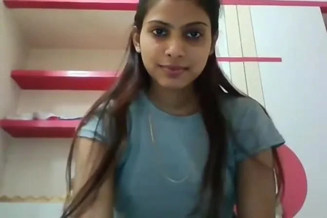 Desi Girl Live Show With Big Dildo And Tits
