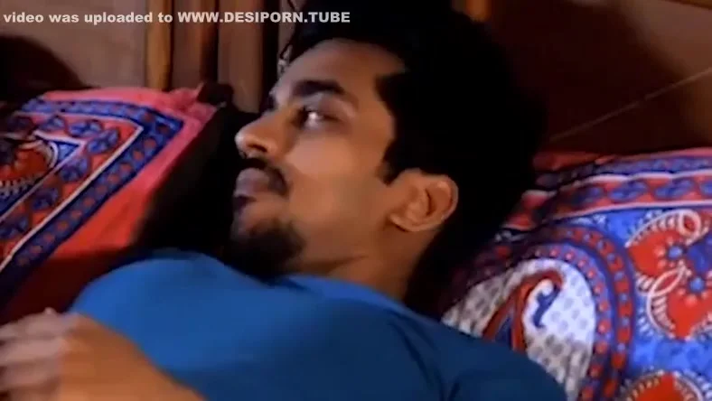 Indian Hot Bhabhi Ki Step sister Ko Charamshukh Diya