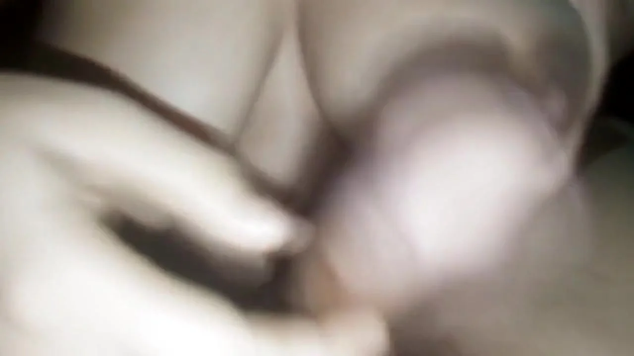 Desi Milk Seller Enters The House On The Pretext Of Selling Milk, Takes Out Her Big Breasts And Fucks The Owner Of The House