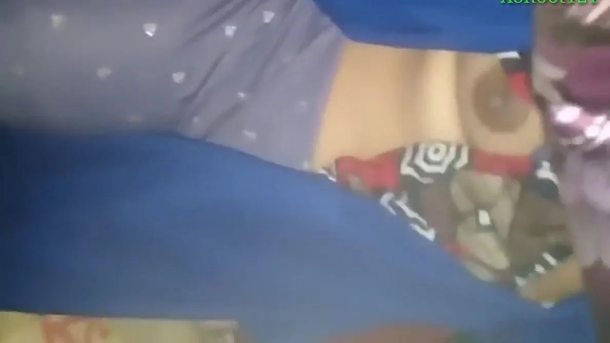 Hot Desi Muslim Girlfriend Fucking In Bus.desi Girl Fucking In Bus Hot Nudity Sex