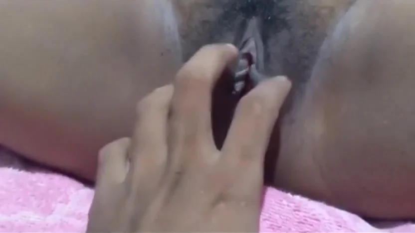 අන ඉනන බ හකපනක හතත ඉකමනට (ඇගලල ගහගනන වස බඩව) Fingering Sri Lankan