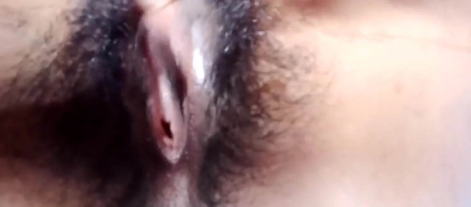 Desi Girl With Beautiful Tits And Hairy Pussy 35