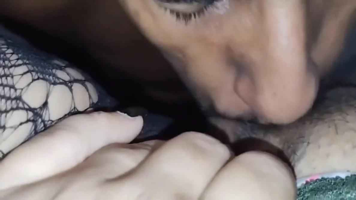 Big Ass Stepdaughter Seduces Her Perverted Stepfather To Be Fucked By His Big Cock And Leave Her Pussy Full Of Semen