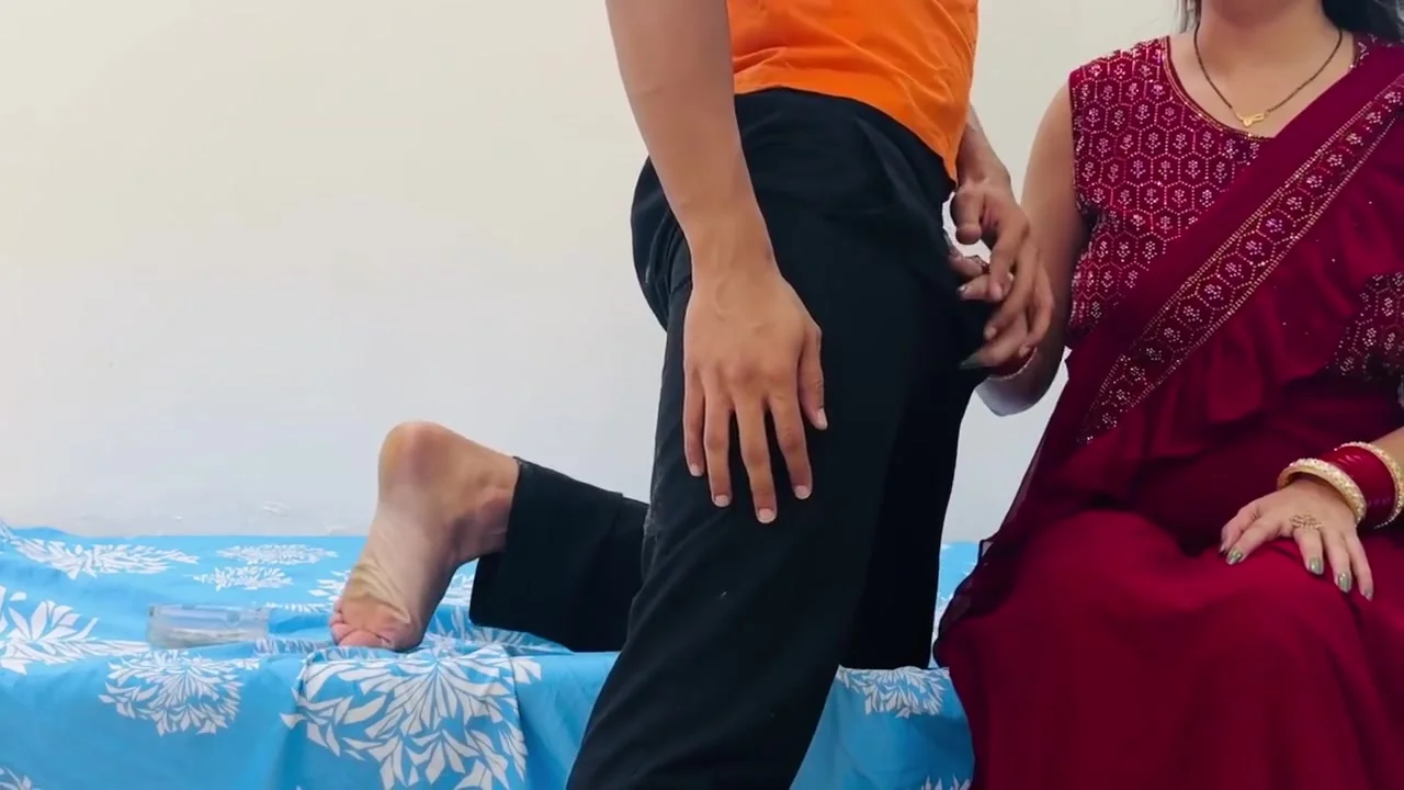 Cute Saree Bhabhi Gets Naughty With Her Devar For Rough And Hard Sex After Smoking With Her In Hindi With Devar Bhabhi