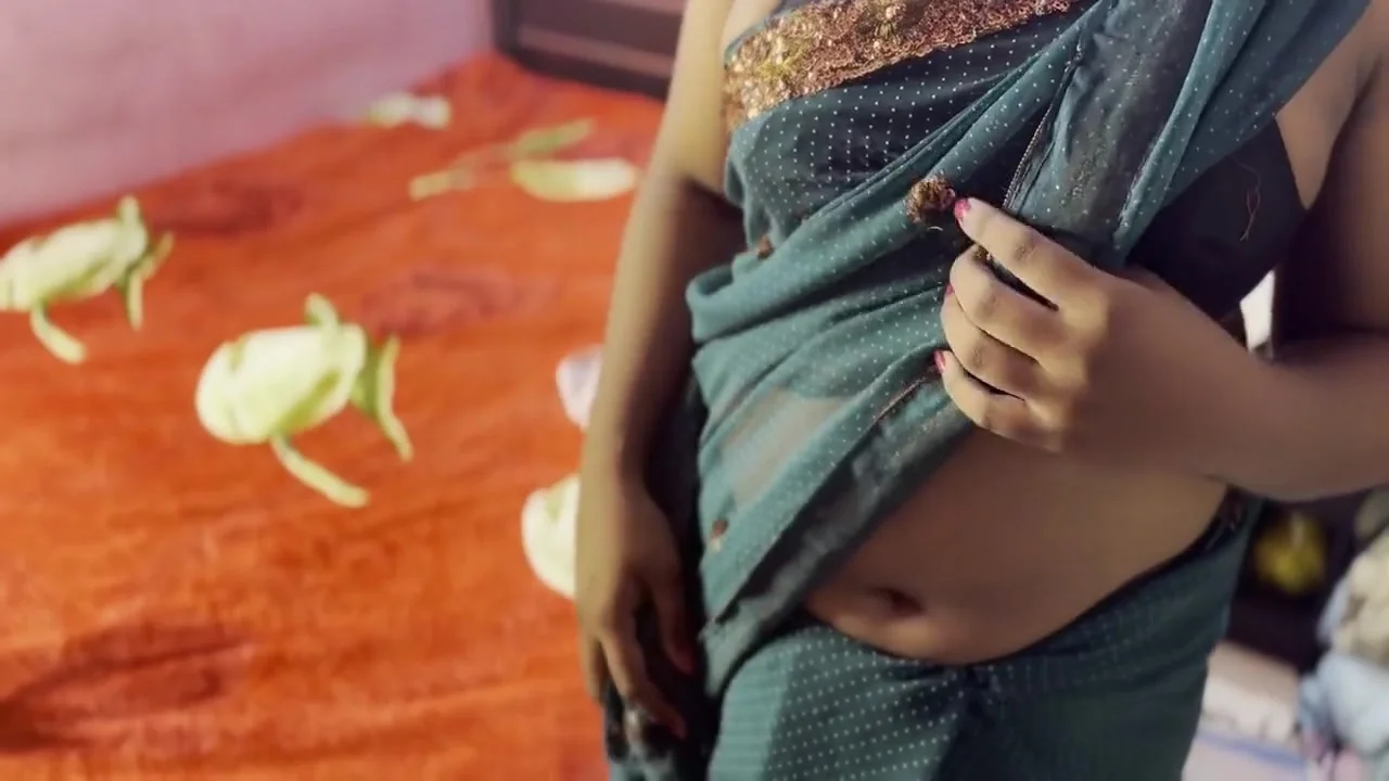 Indian Girl Dress Changing Press Her Big Boobs