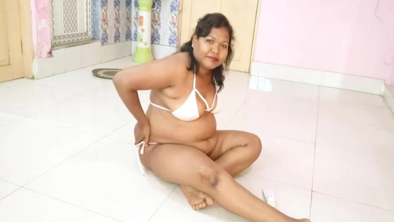 Indian Housewife Daily Show