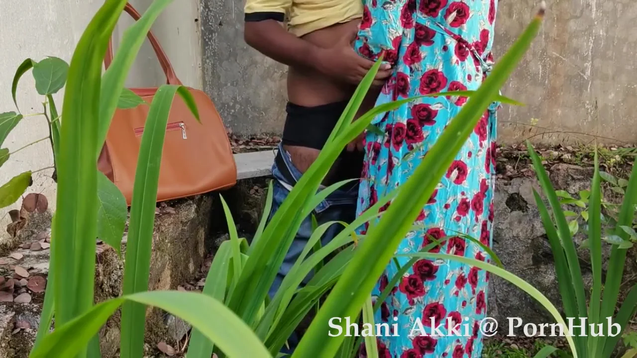 Sri Lankan Couple Having Sex At Beach Side Outdoor වටකයය පදර අසස ගතත සප