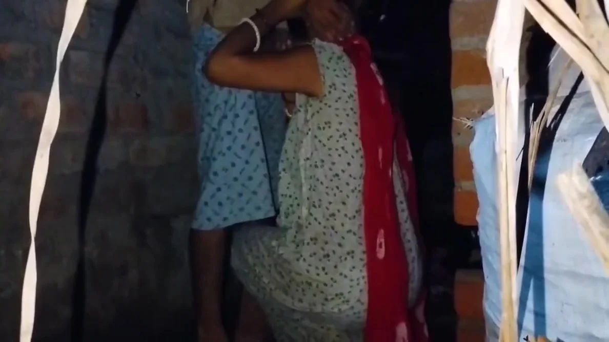 Desi Bhabi Ko Devar Ne Kese Choda Dekhiye