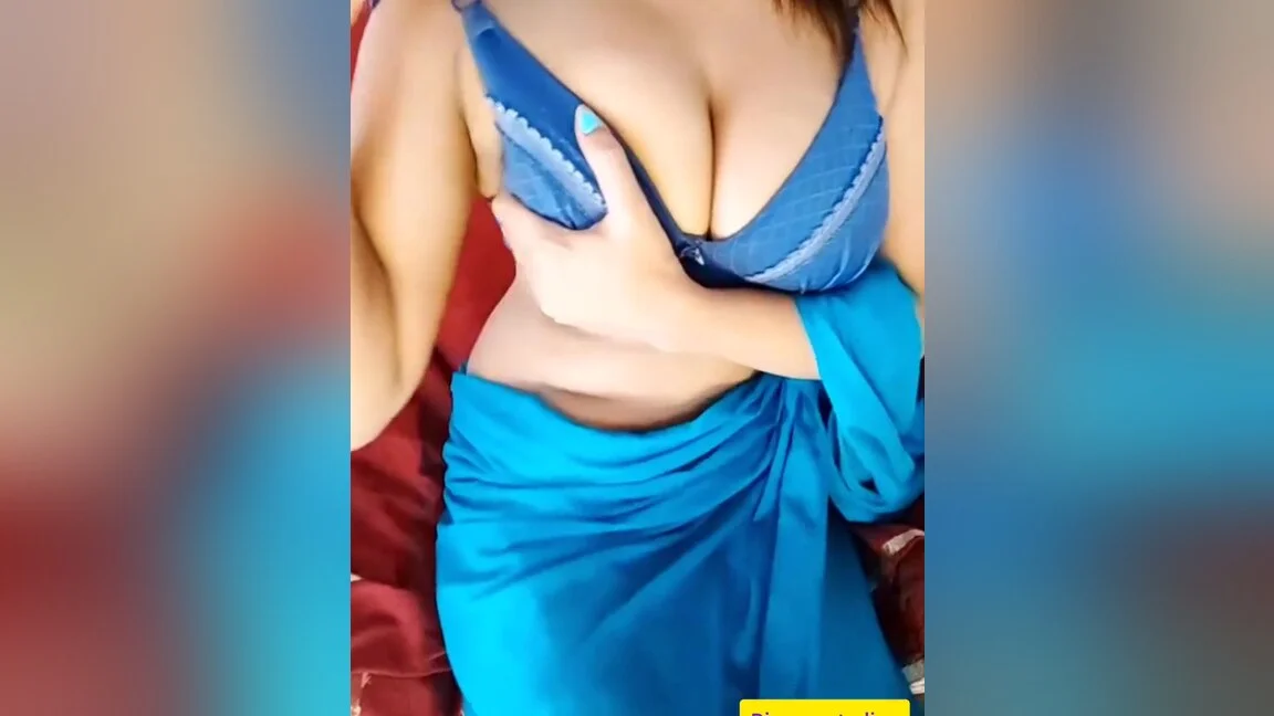 Big Boobs Desi Teasing In Her Blue Saree With Shruti Bhabhi