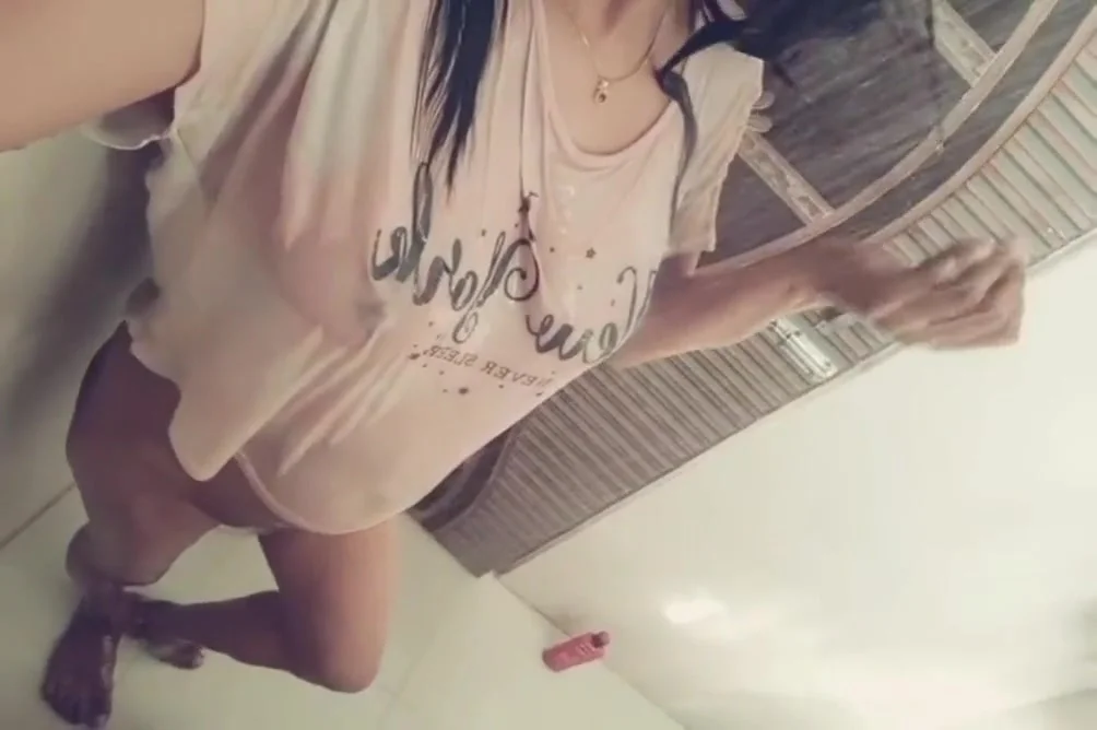 Desi College Girl Is Bathing In Bathroom (hot 19y Old Girl Scandel)