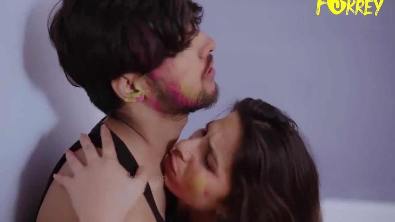 Sexy Bhabhi Ko Rang Laga Kar Pela