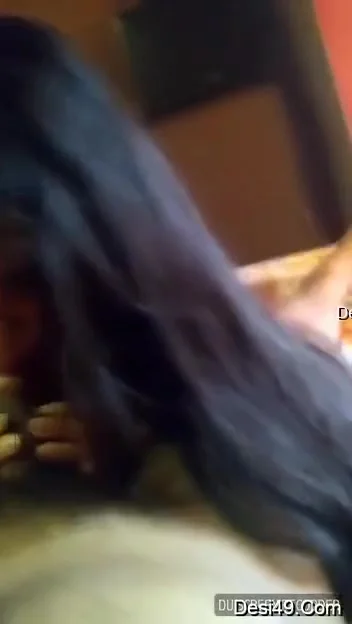 Today Exclusive- Sexy Bhabhi Give Blowjob